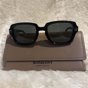 Burberry Eldon sunglasses black